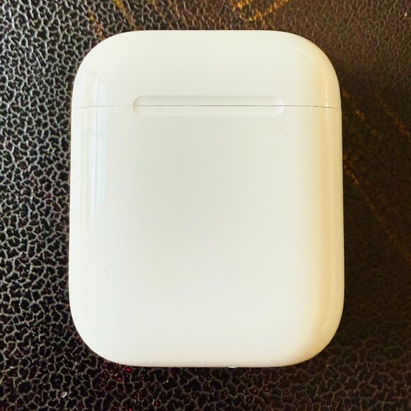 Apple Air Pods 1st Gen - Picture 4 of 8